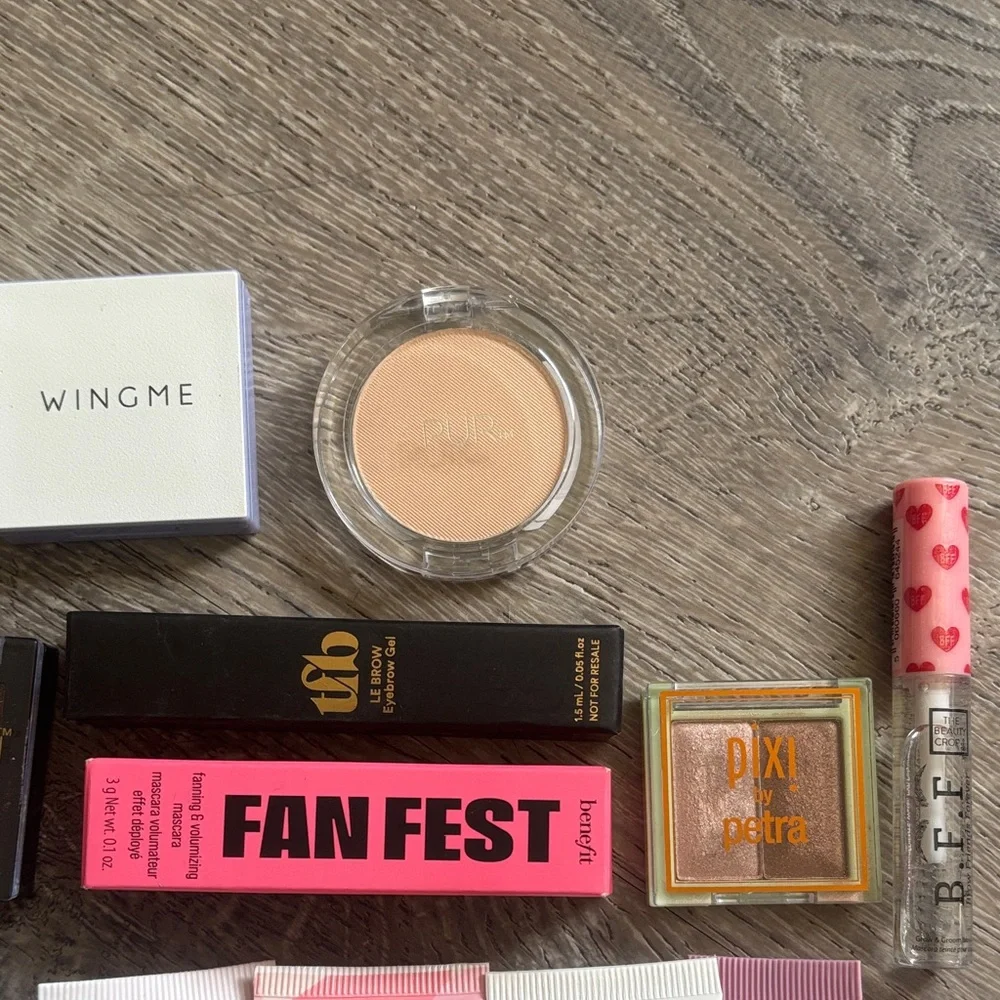 Makeup bundle